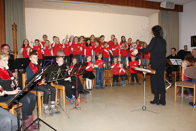 Taizé-Gottesdienst mit Wolfbusch-Kinderchor und generationsübergreifendem Orchester